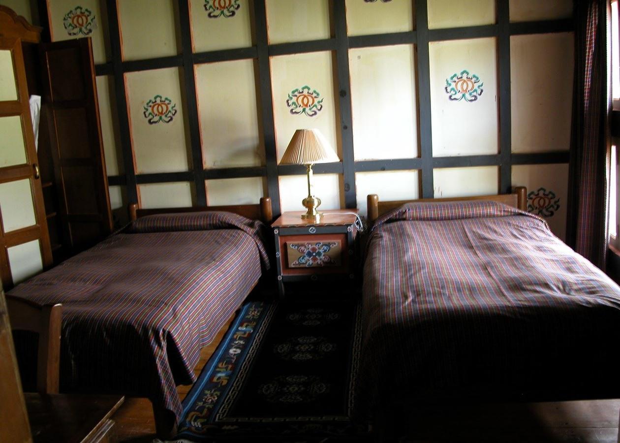 Gangtey Palace Hotel Paro Bagian luar foto