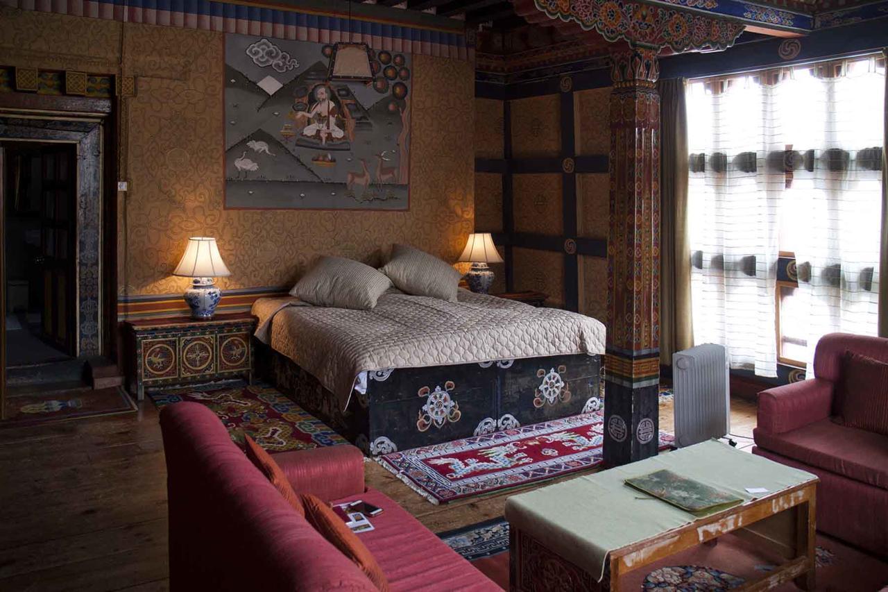 Gangtey Palace Hotel Paro Bagian luar foto