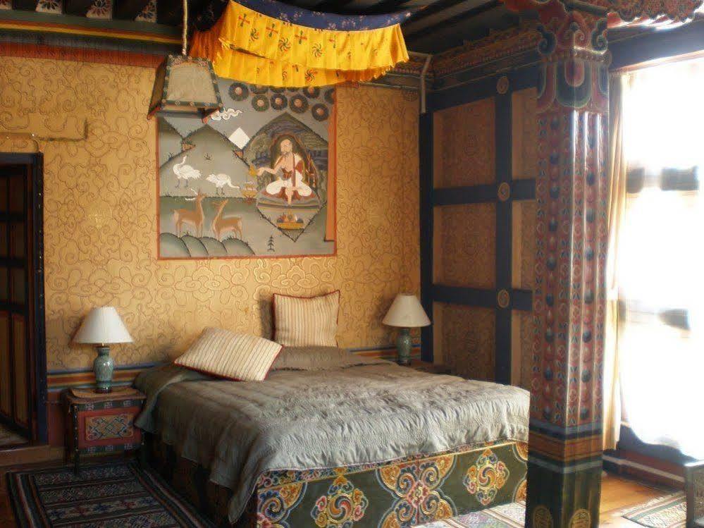 Gangtey Palace Hotel Paro Bagian luar foto